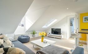 Stylish Herne Bay Apartment By The Sea